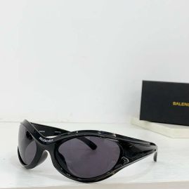 Picture of Balenciga Sunglasses _SKUfw55616464fw